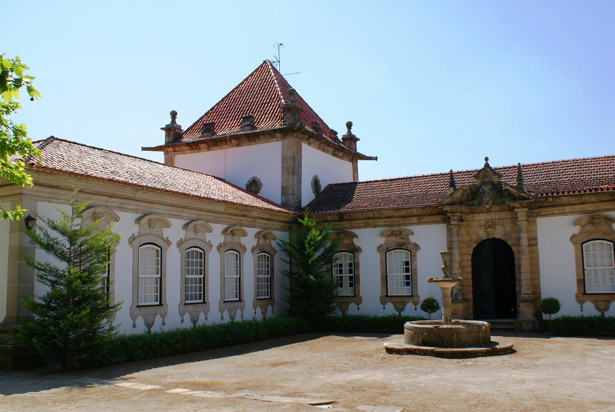 Casa Das Torres De Oliveira Mesao Frio Exterior photo